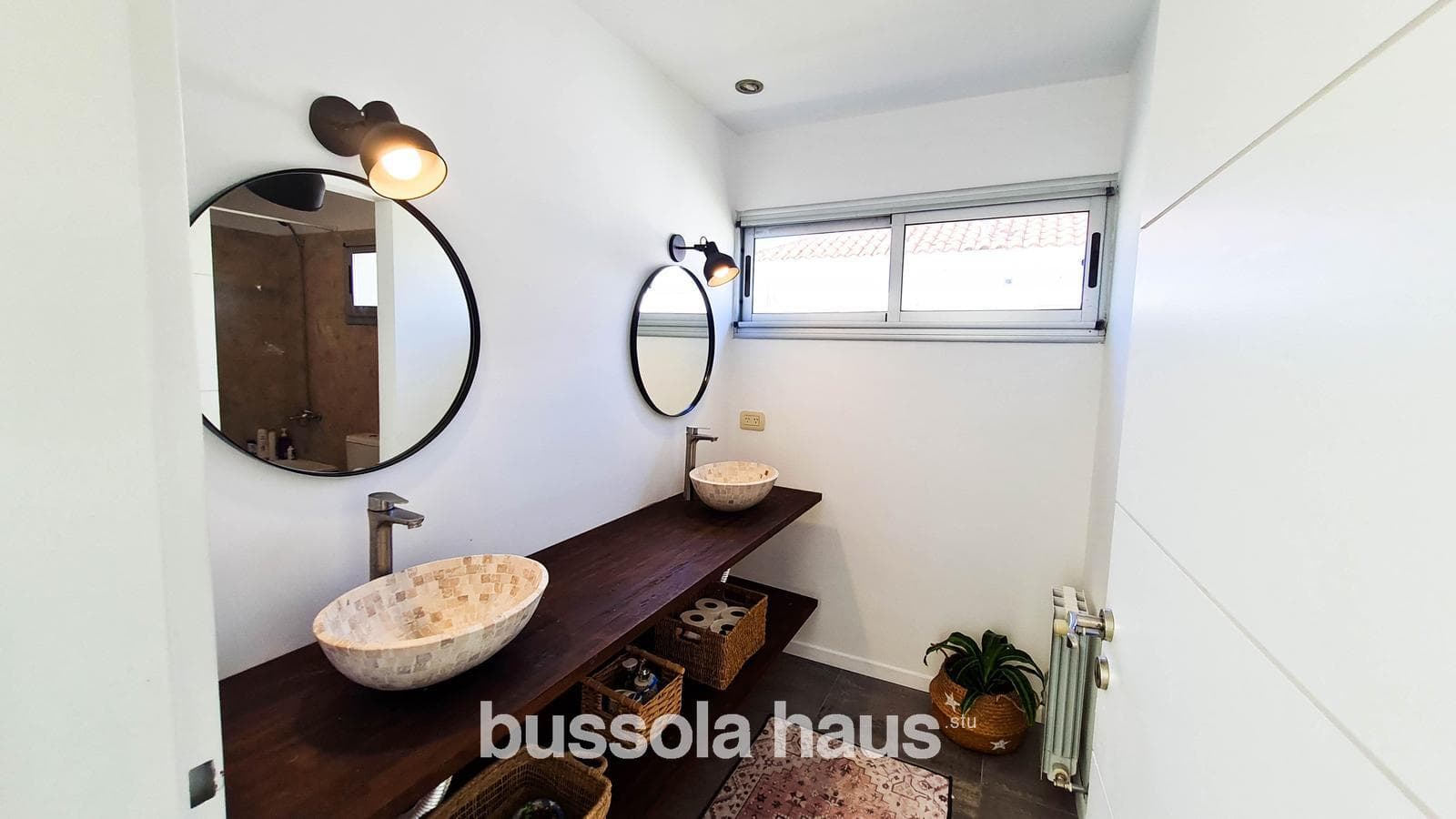House for Sale at 100 Ceibos Street, lot by the water, Puertos Escobar