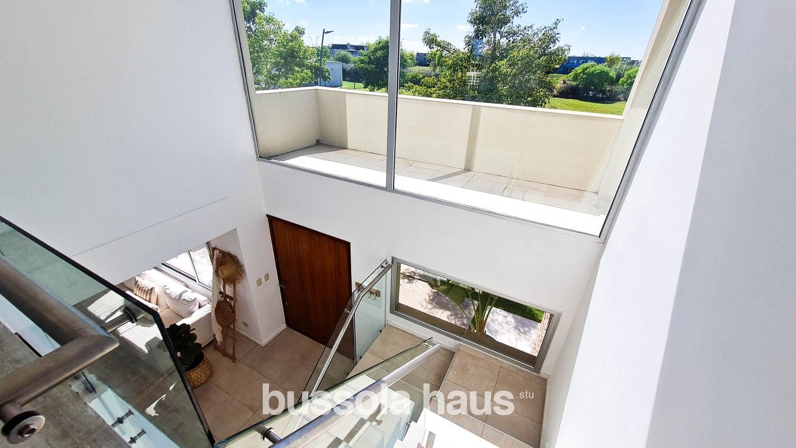 House for Sale at 100 Ceibos Street, lot by the water, Puertos Escobar