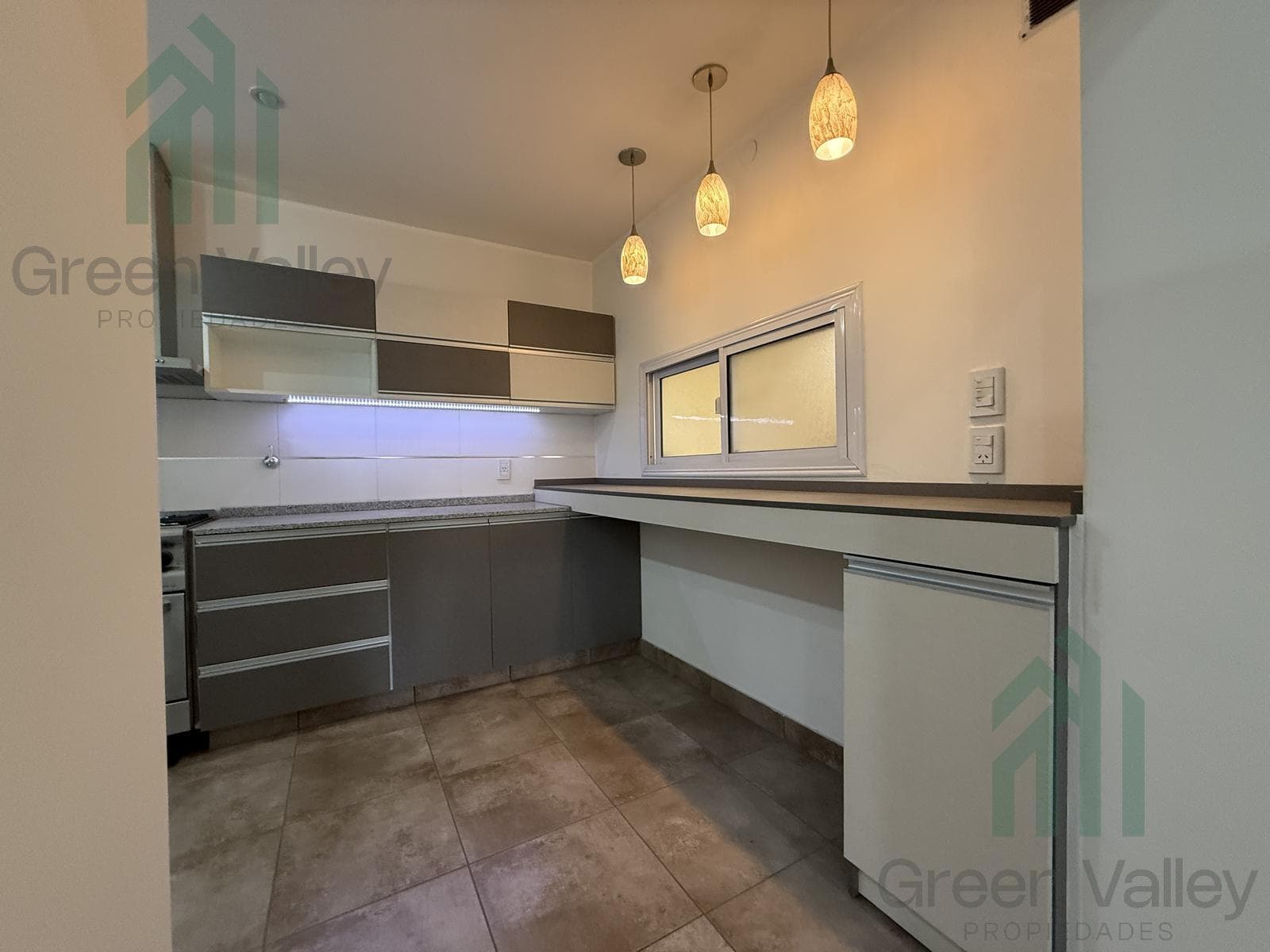 House for sale: 4 bedrooms and 3 bathrooms in Mendoza City