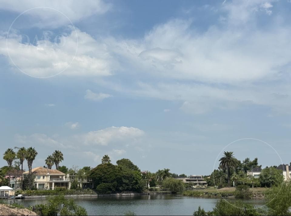 Lot in Los Castores