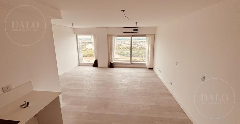 Apartment in Remeros Beach—For Sale—Great Opportunity