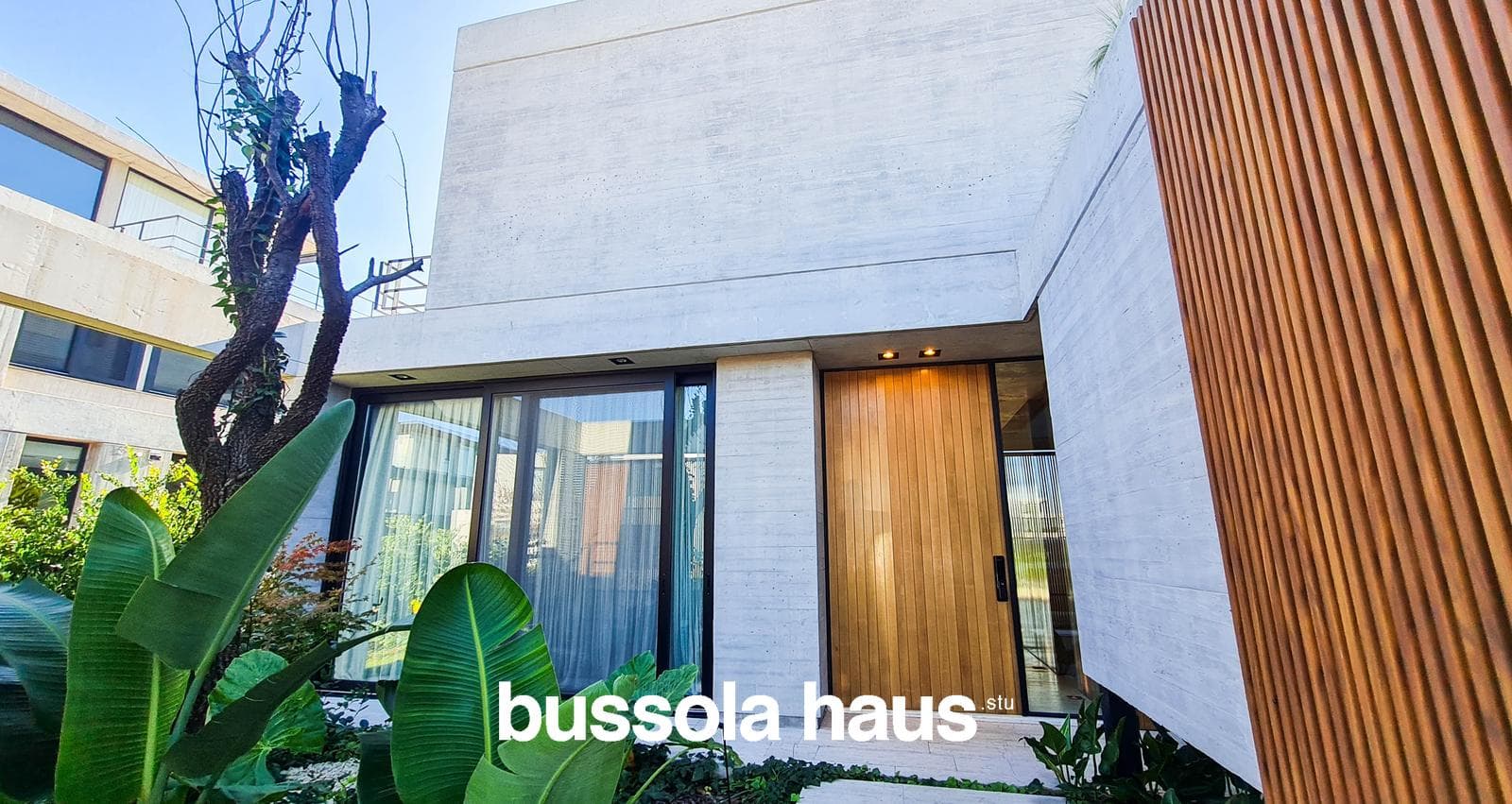 4-Bedroom House by the River in El Yacht Nordelta