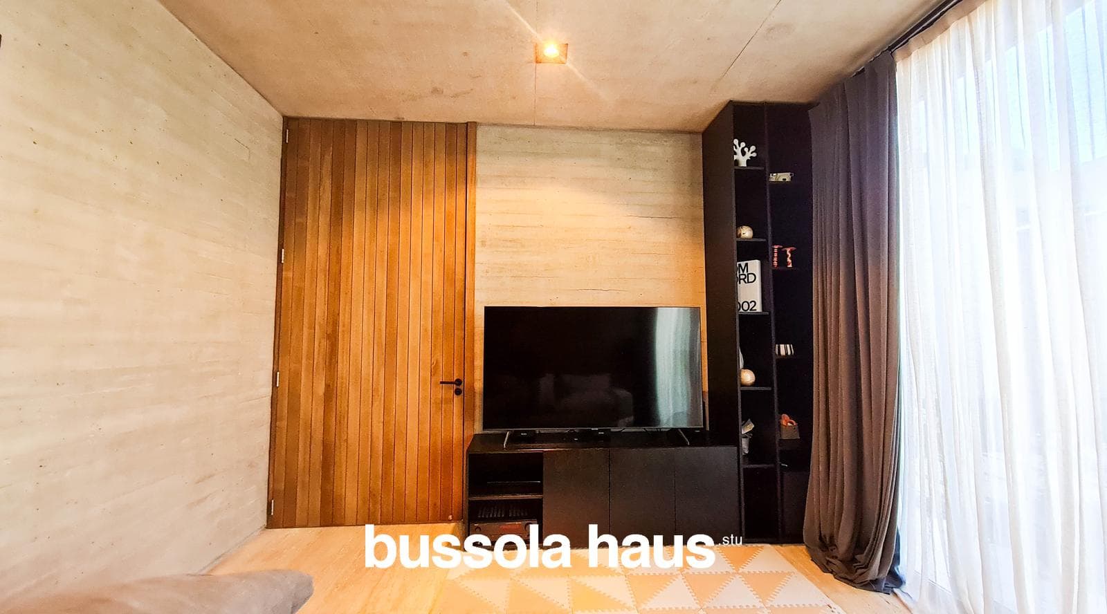 4-Bedroom House by the River in El Yacht Nordelta