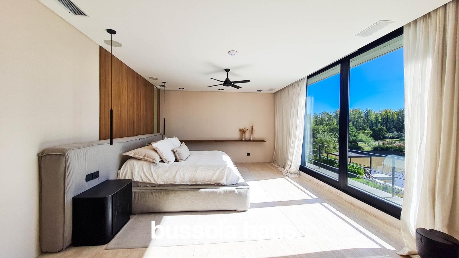4-Bedroom House by the River in El Yacht Nordelta
