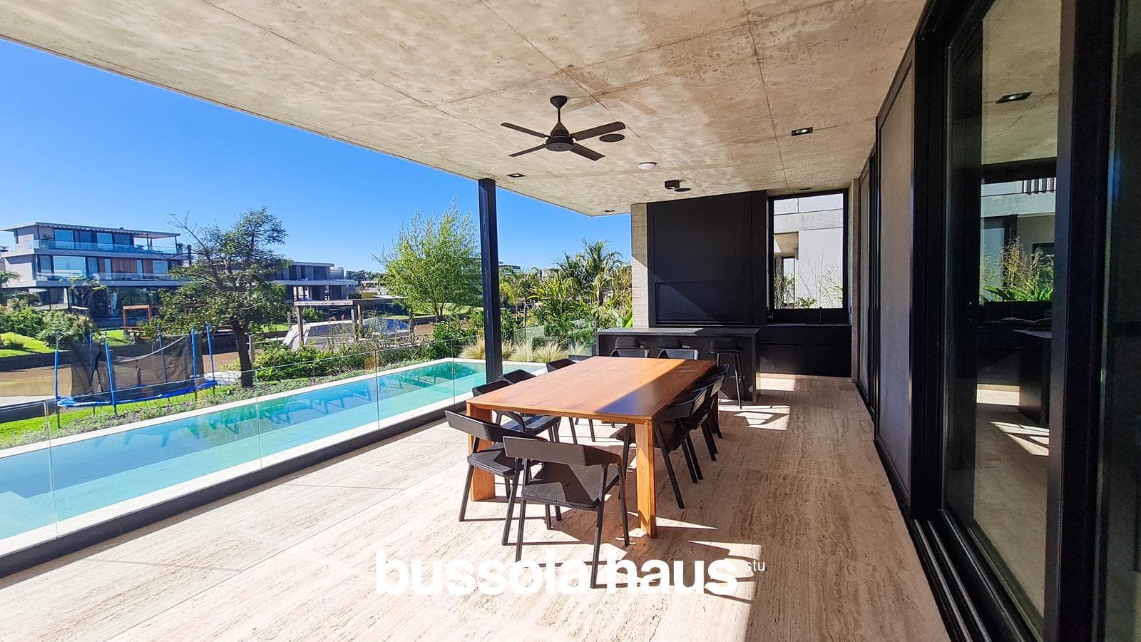 4-Bedroom House by the River in El Yacht Nordelta