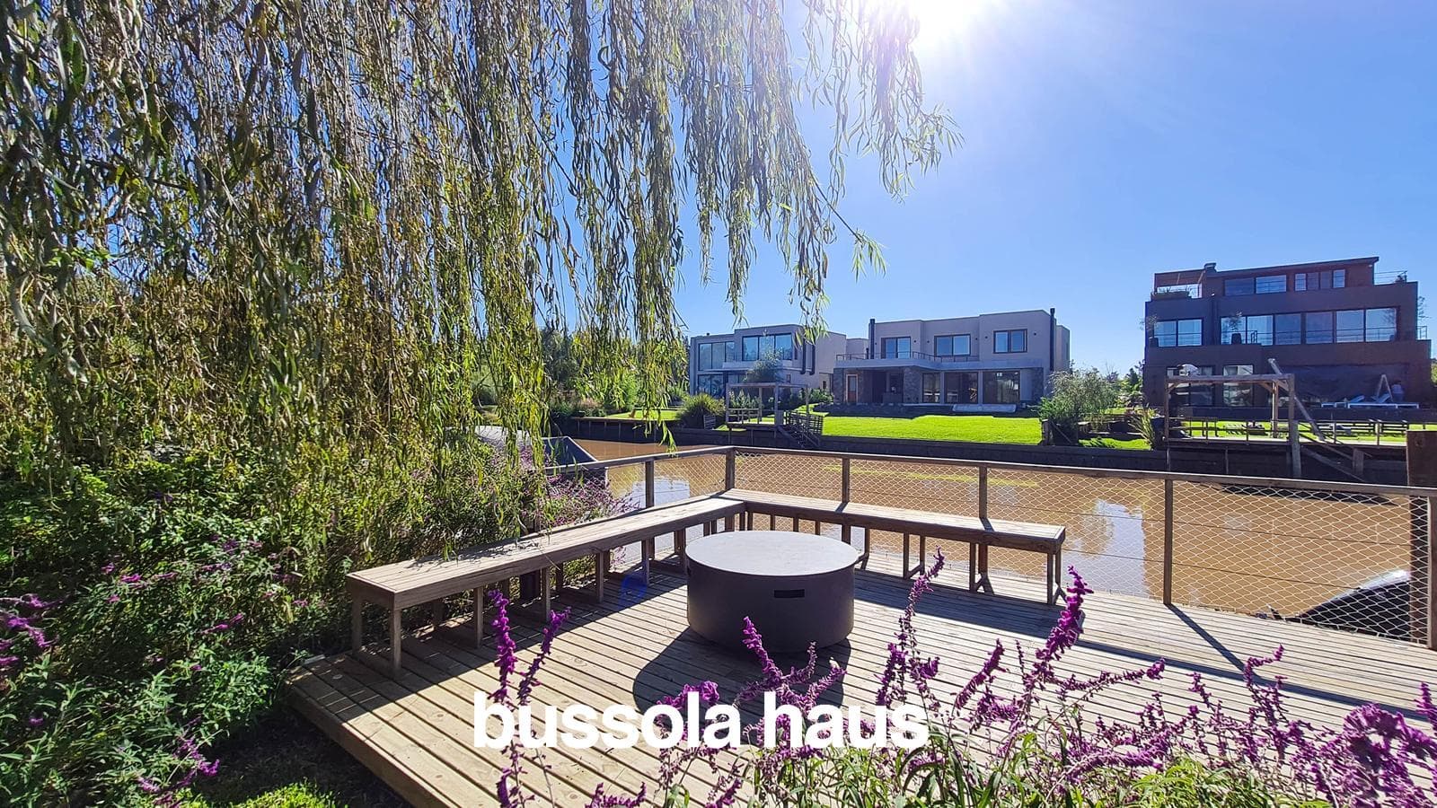 4-Bedroom House by the River in El Yacht Nordelta
