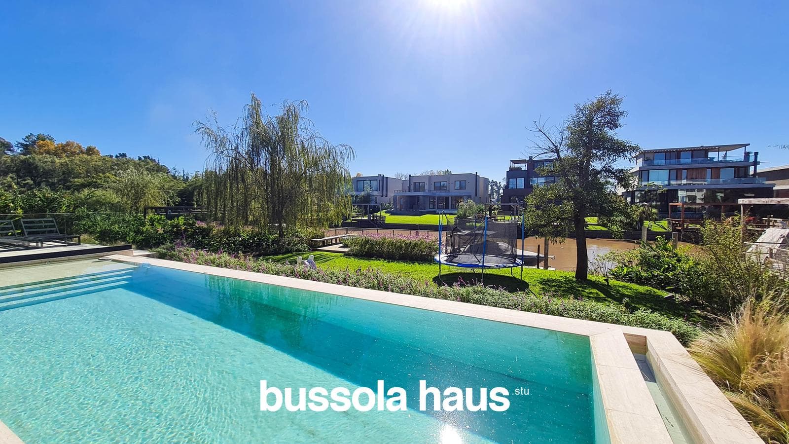 4-Bedroom House by the River in El Yacht Nordelta