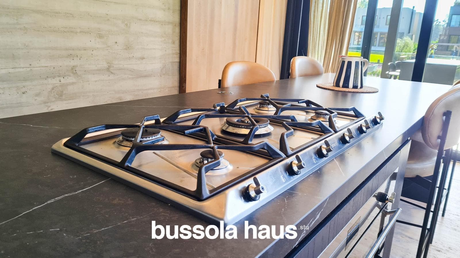 4-Bedroom House by the River in El Yacht Nordelta