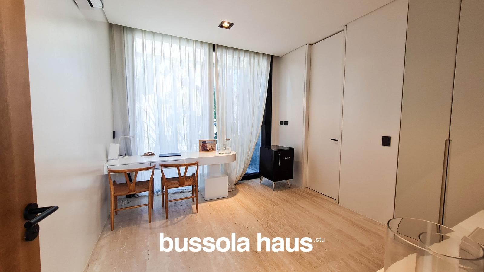 4-Bedroom House by the River in El Yacht Nordelta