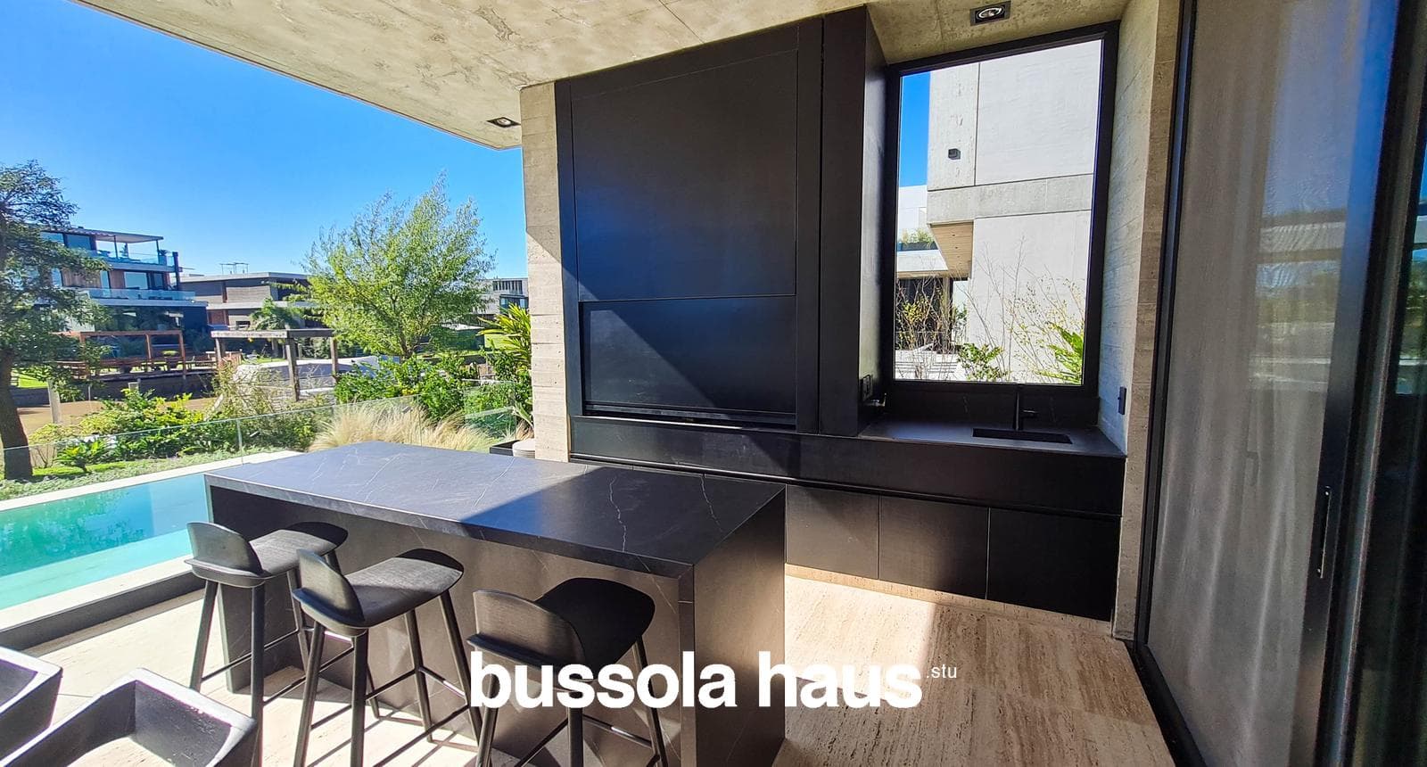4-Bedroom House by the River in El Yacht Nordelta