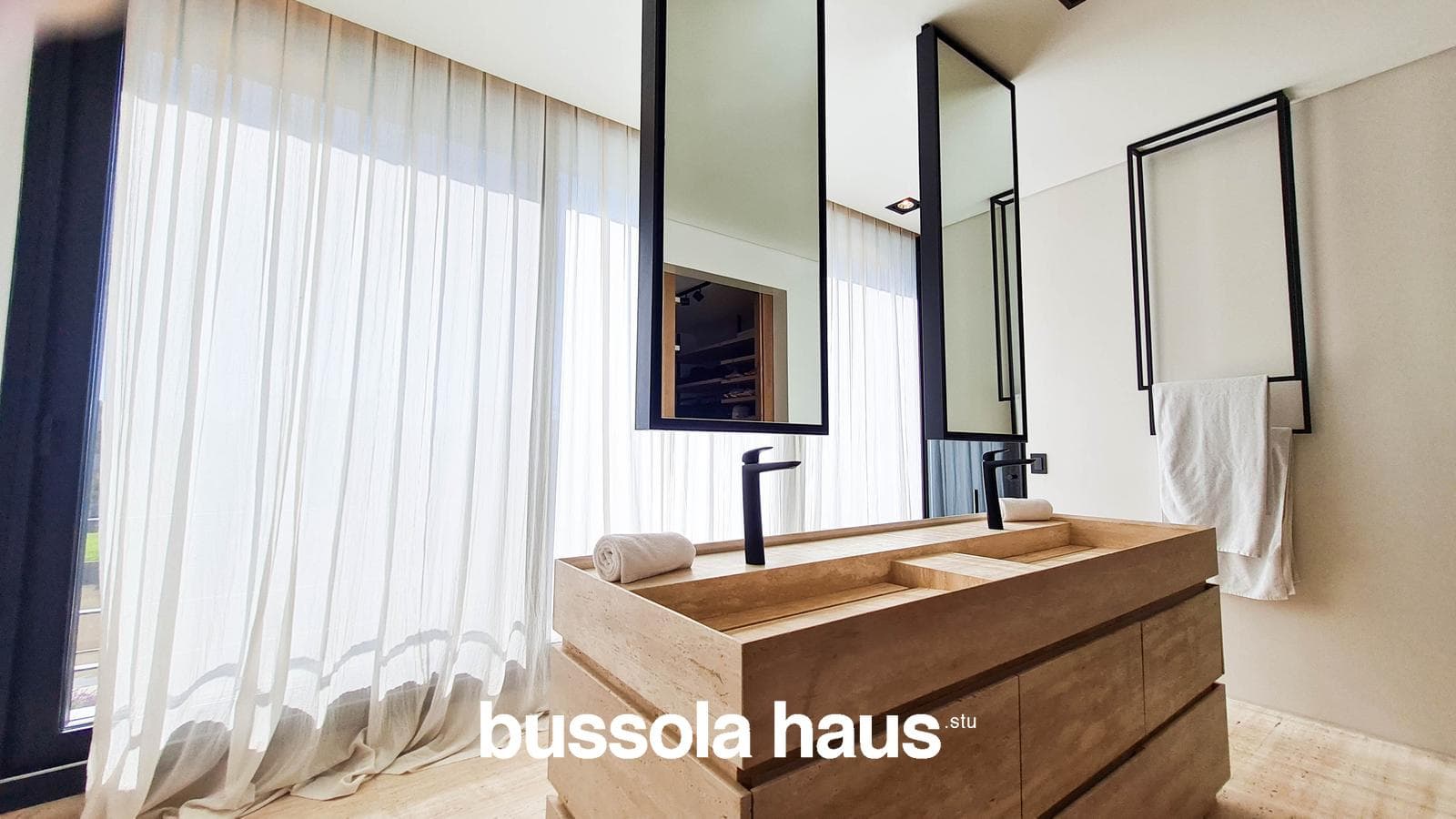 4-Bedroom House by the River in El Yacht Nordelta