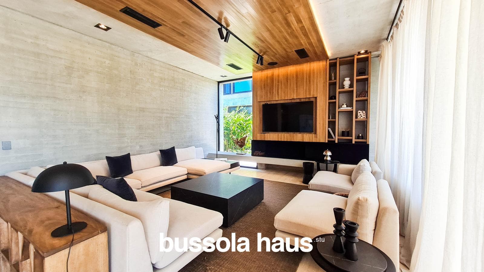 4-Bedroom House by the River in El Yacht Nordelta