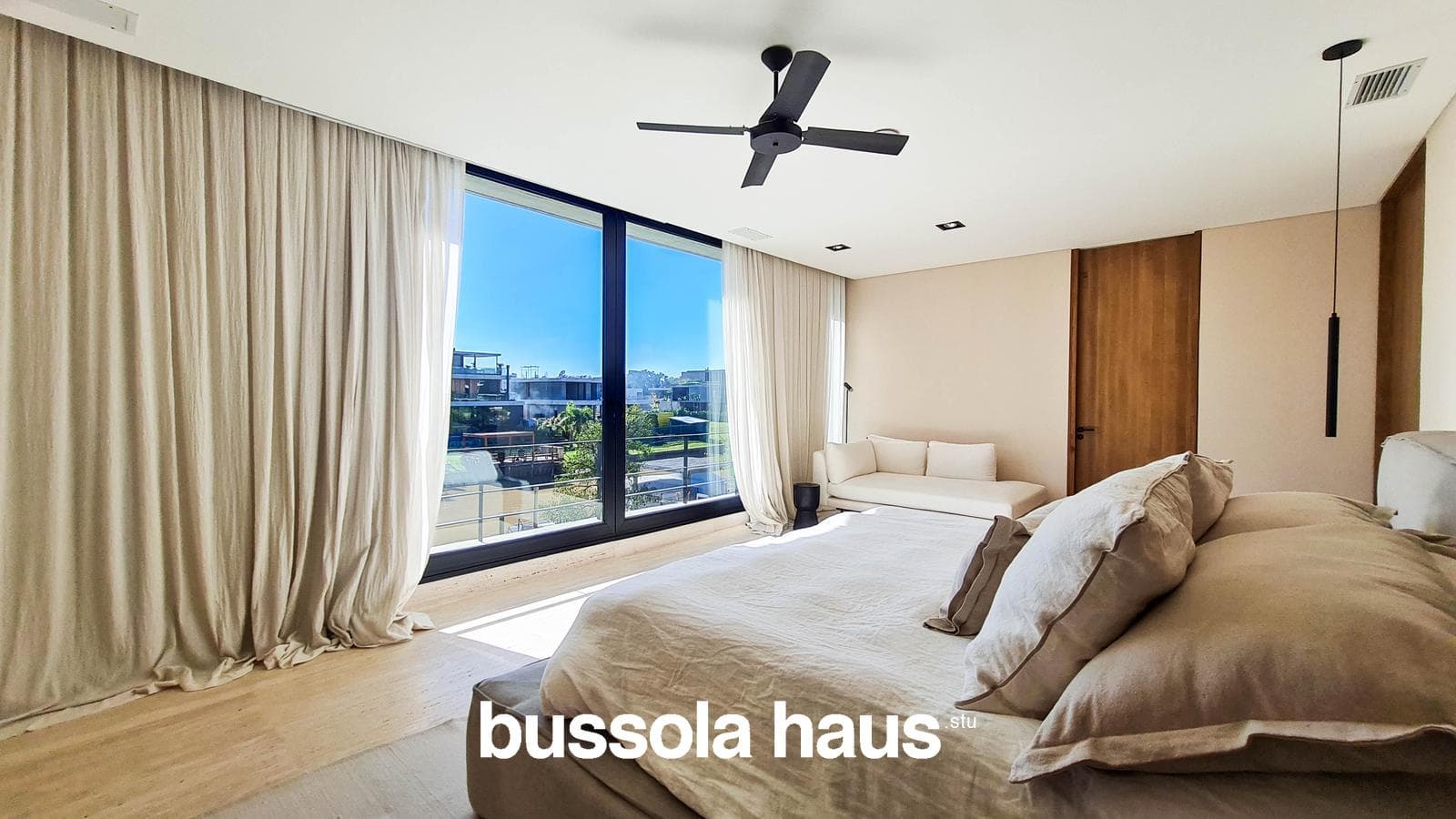 4-Bedroom House by the River in El Yacht Nordelta