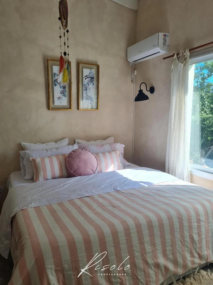 Country-style house for sale. Pool, 3 bedrooms. Gated community, Escobar