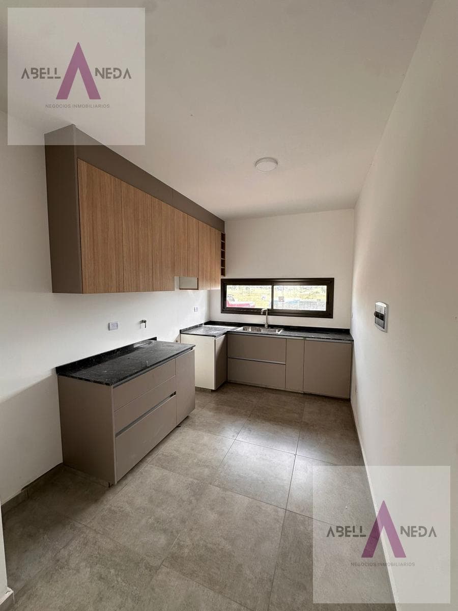 3-Bedroom Single-Story House for Sale.