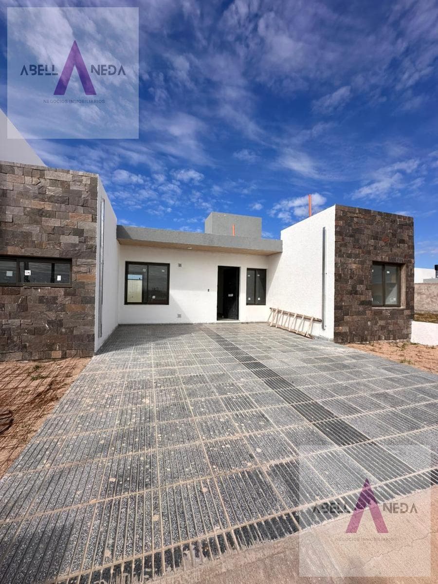 3-Bedroom Single-Story House for Sale.