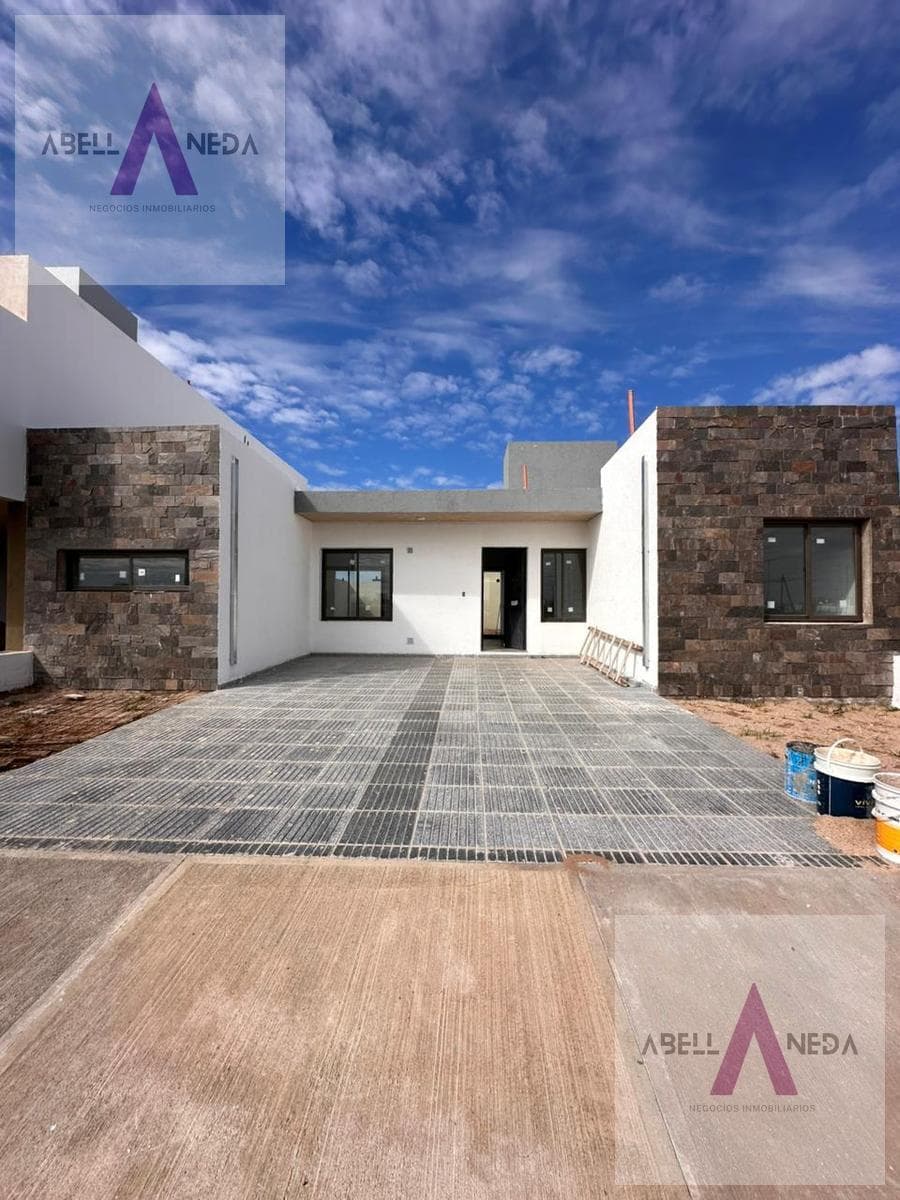 3-Bedroom Single-Story House for Sale.