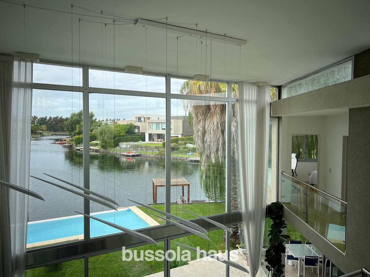 Furnished 4-bedroom house for rent overlooking the lake in Los Alisos, Nordelta.