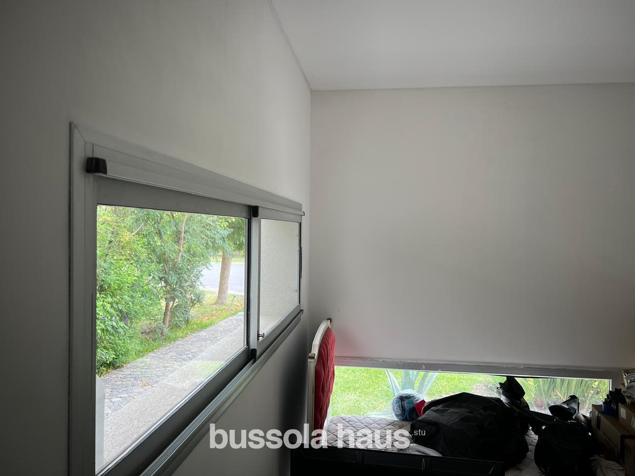 Furnished 4-bedroom house for rent overlooking the lake in Los Alisos, Nordelta.