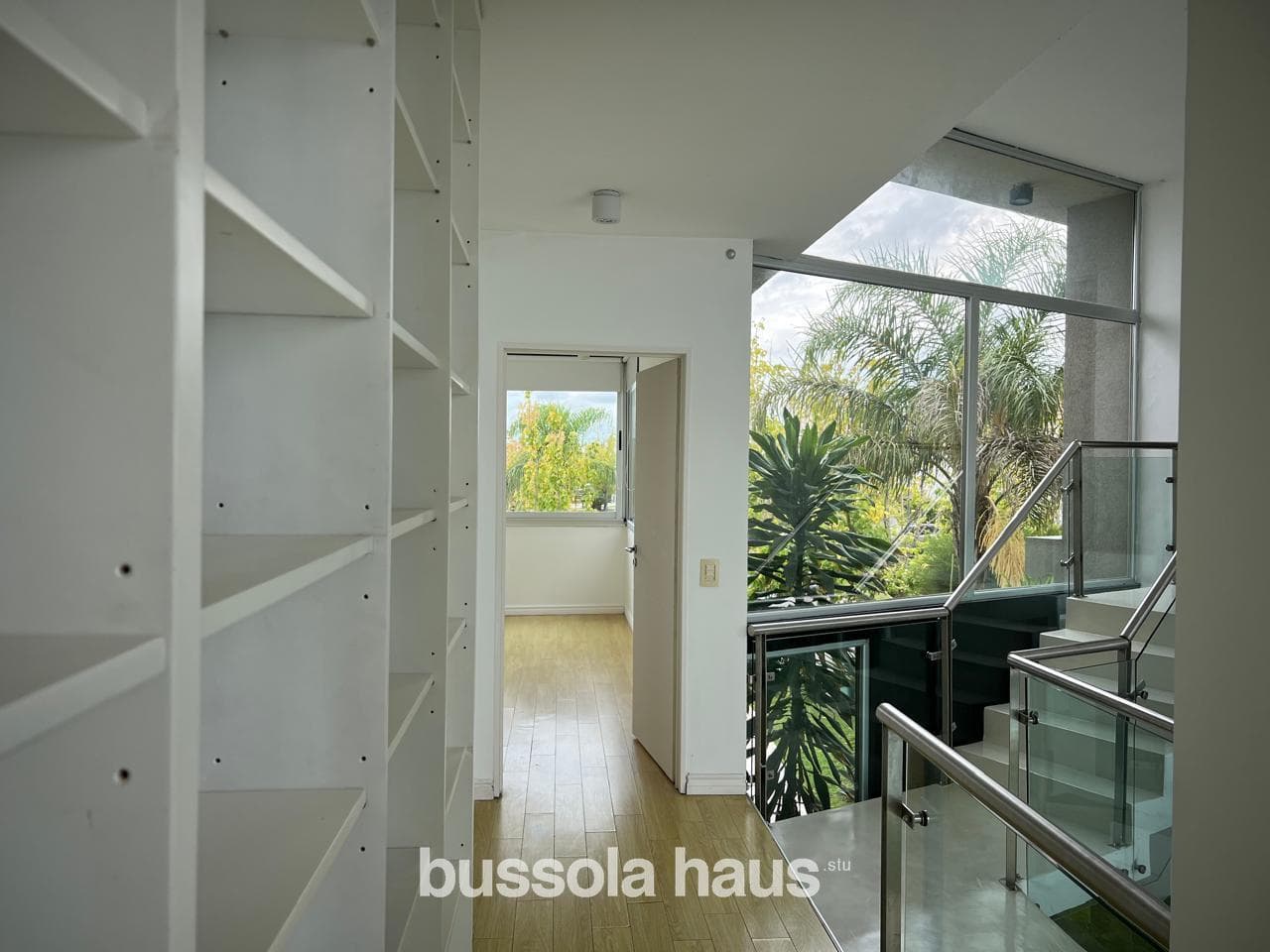 Furnished 4-bedroom house for rent overlooking the lake in Los Alisos, Nordelta.
