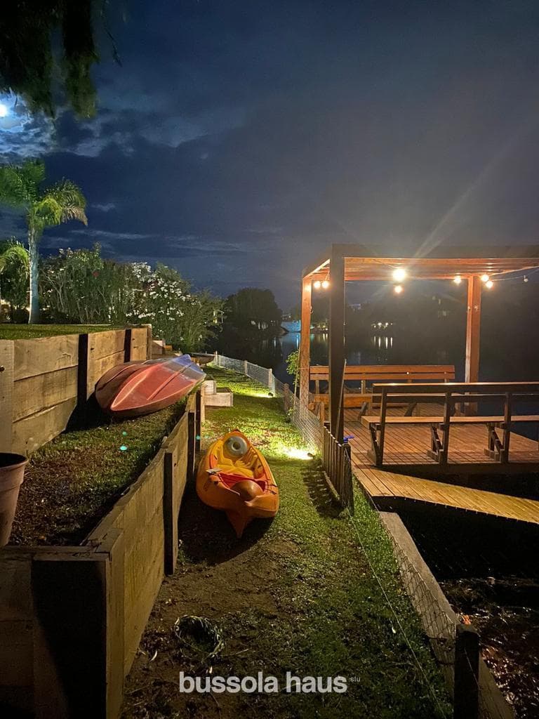 Furnished 4-bedroom house for rent overlooking the lake in Los Alisos, Nordelta.