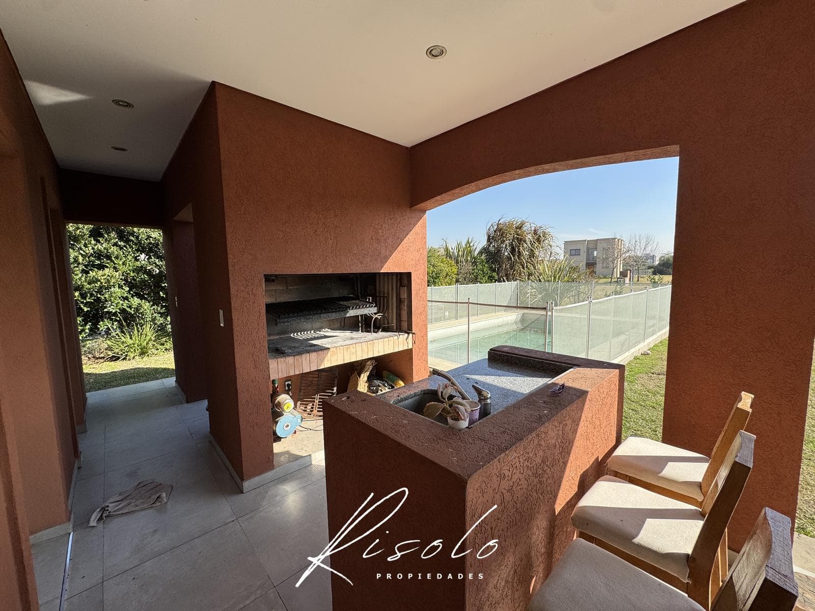 House for Sale. 3 bedrooms. Pool. Grill. Gated Community, Escobar