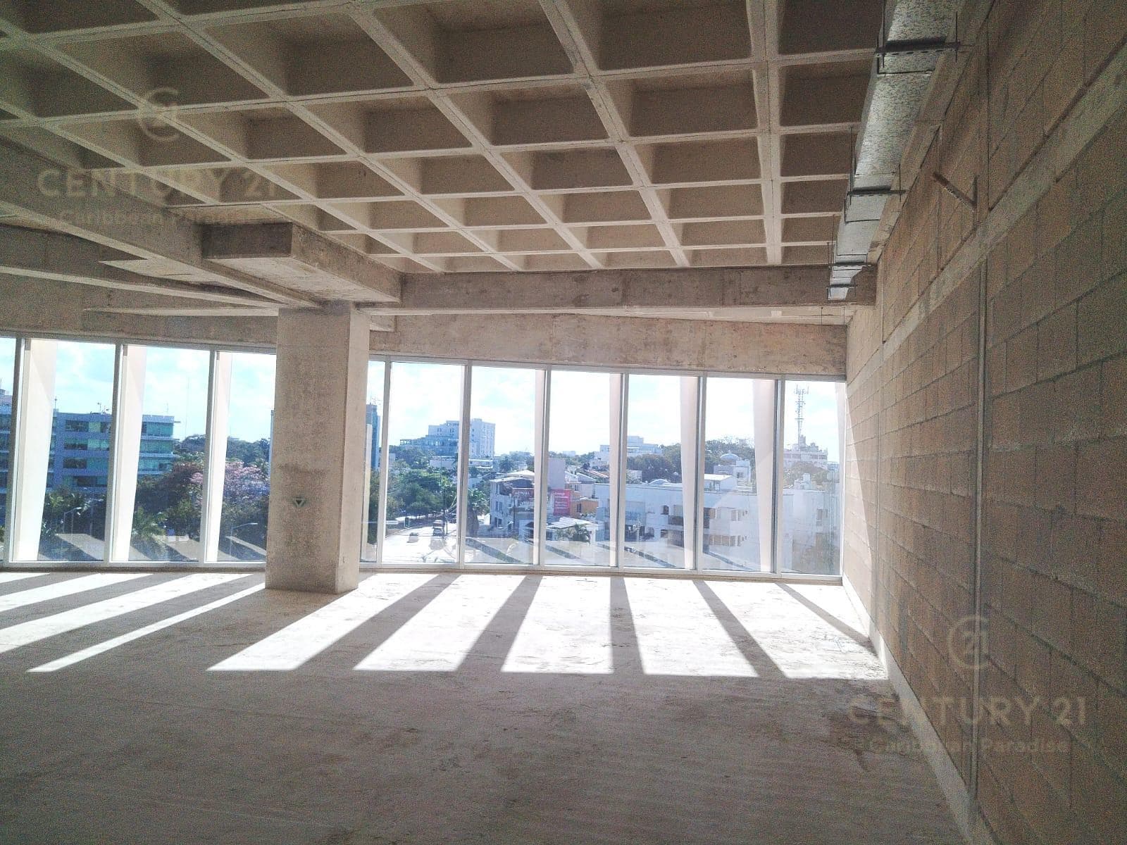 OFFICE FOR RENT AT PLAZA NIDO, PUERTO CANCUN C4147