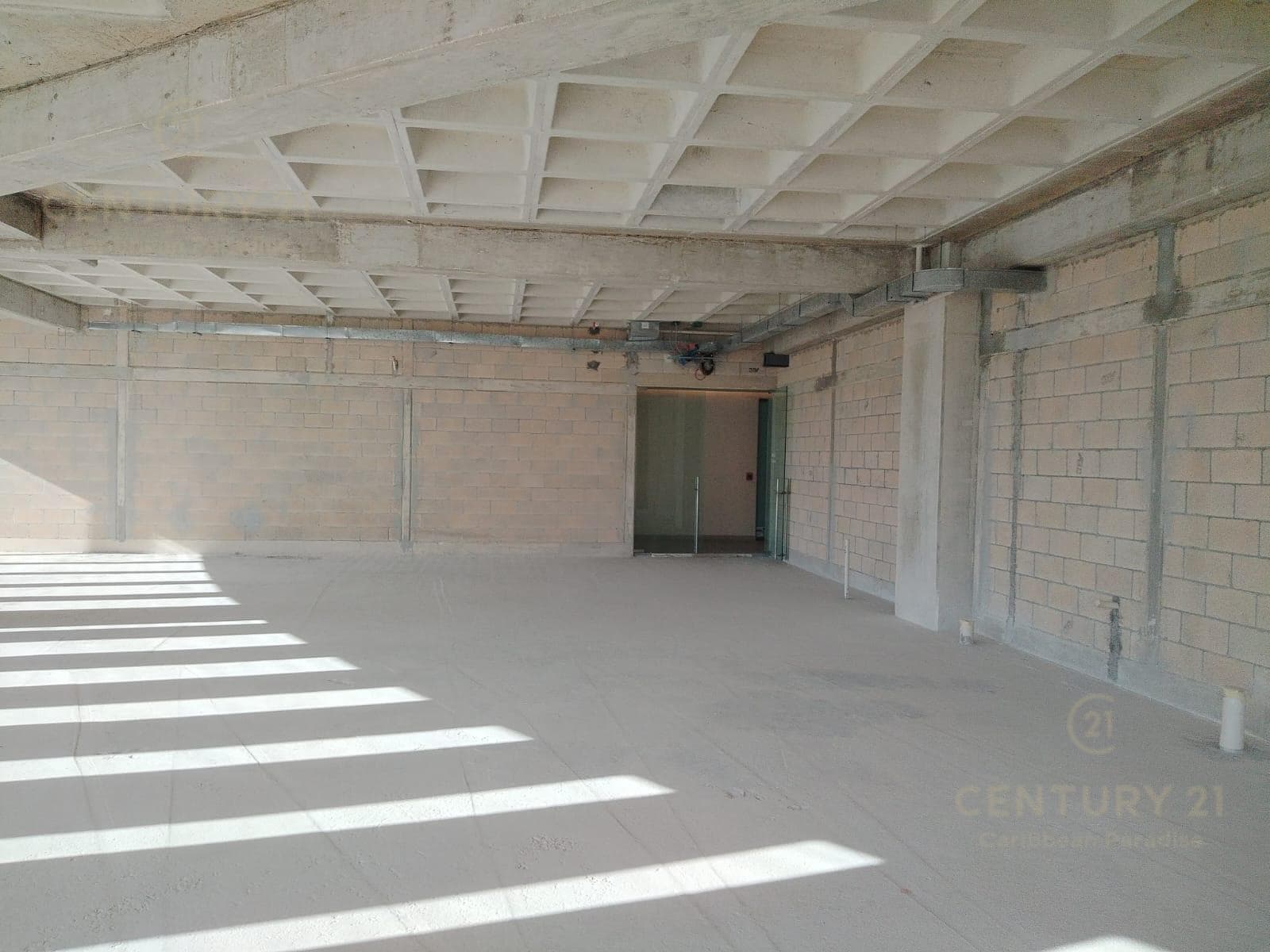 OFFICE FOR RENT AT PLAZA NIDO, PUERTO CANCUN C4147