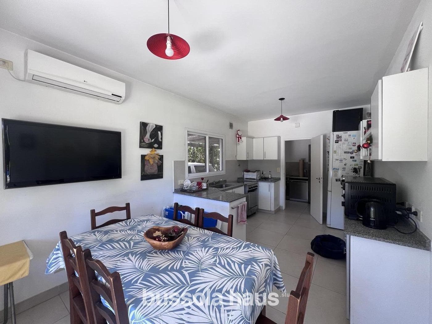 4-Bedroom House for Sale on an Interior Lot in San Isidro Labrador