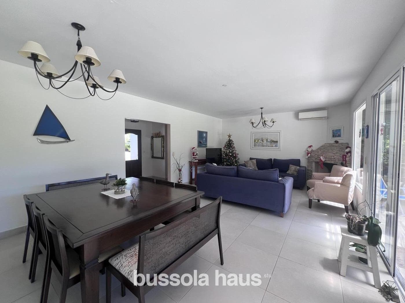 4-Bedroom House for Sale on an Interior Lot in San Isidro Labrador