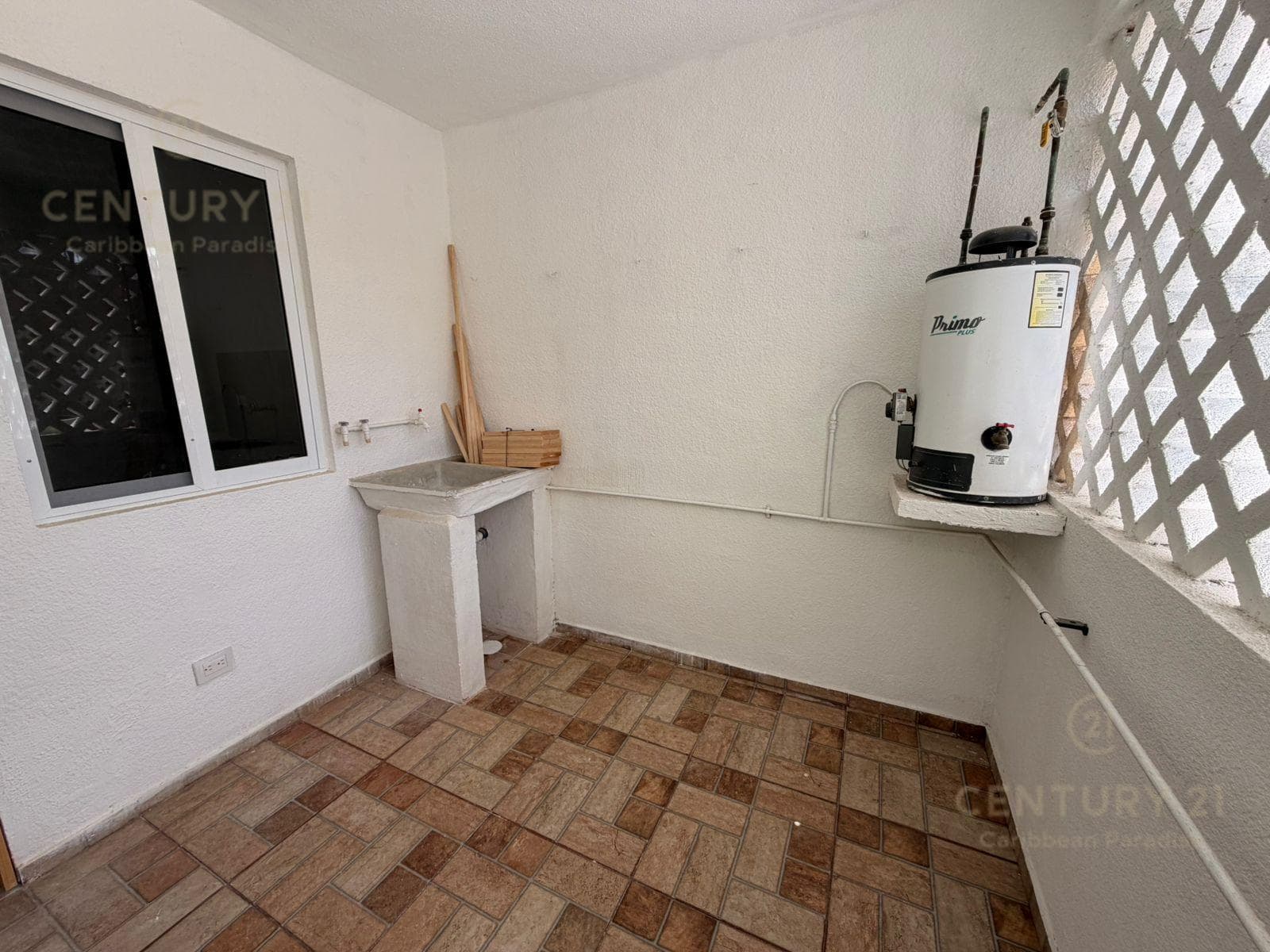 2-Bedroom Apartment for Rent | Near IMSS Hospital No. 17 | C4129