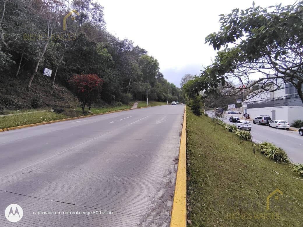 LAND FOR SALE ON AV. ARCO SUR, CABEZA OLMECA AREA, XALAPA, VERACRUZ
