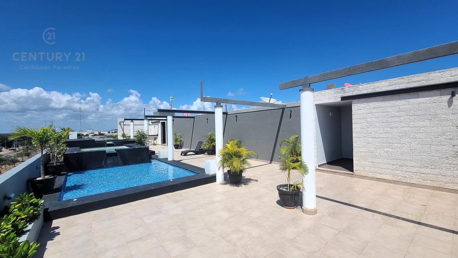 One-bedroom loft-style apartment for sale in Triumph Tower, Centro Maya, Playa del Carmen | P4566