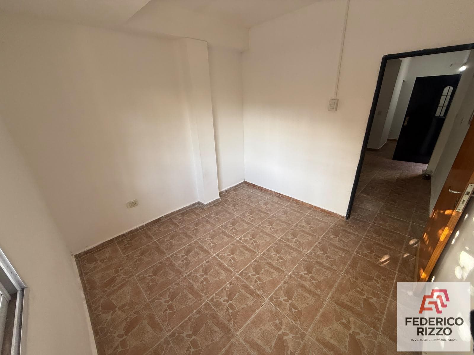 For Rent: 1-Bedroom Apartment in the San Fernando Neighborhood. Beautiful!!!