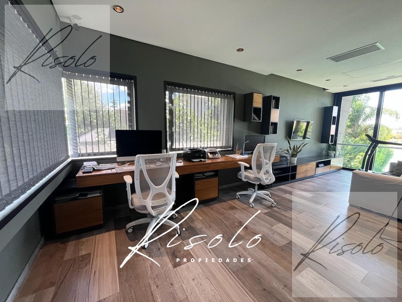 House in San Matias, Laguna. Pool. Hot tub. 3 bedrooms, home office, Escobar gated community