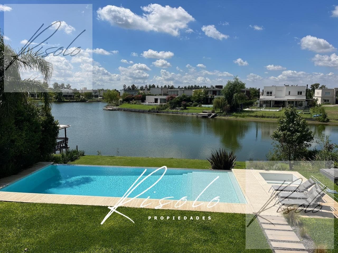 House in San Matias, Laguna. Pool. Hot tub. 3 bedrooms, home office, Escobar gated community