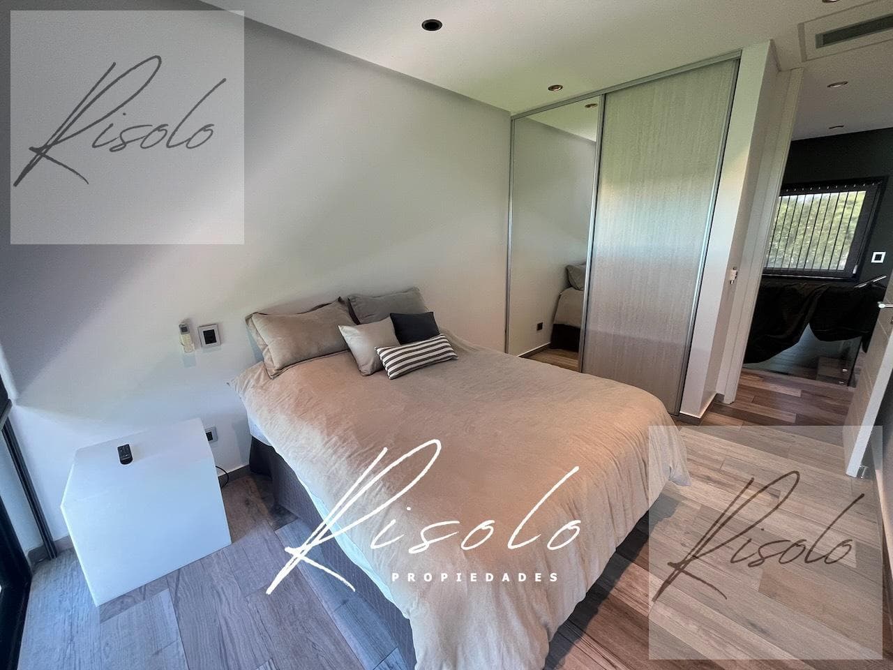 House in San Matias, Laguna. Pool. Hot tub. 3 bedrooms, home office, Escobar gated community