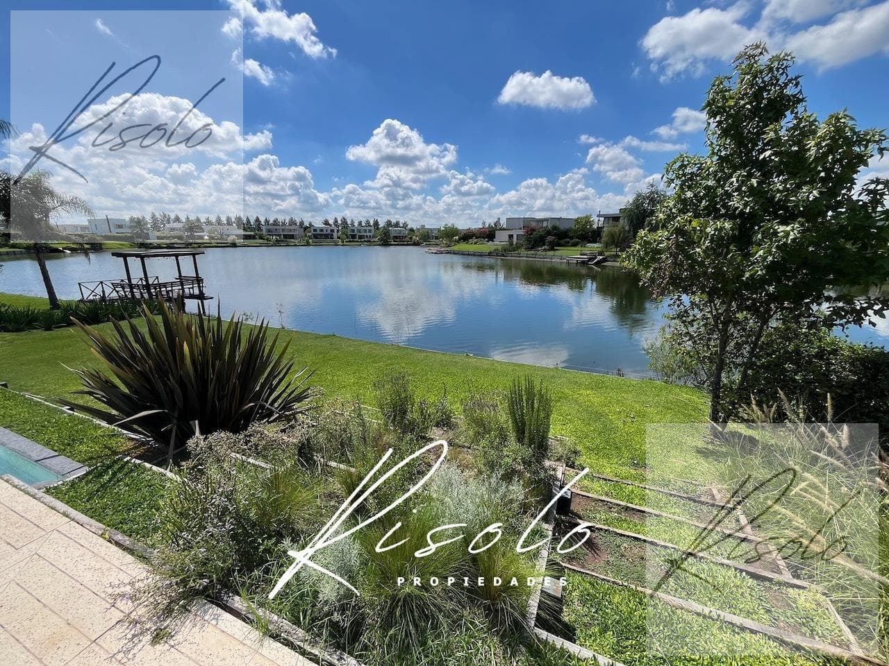 House in San Matias, Laguna. Pool. Hot tub. 3 bedrooms, home office, Escobar gated community