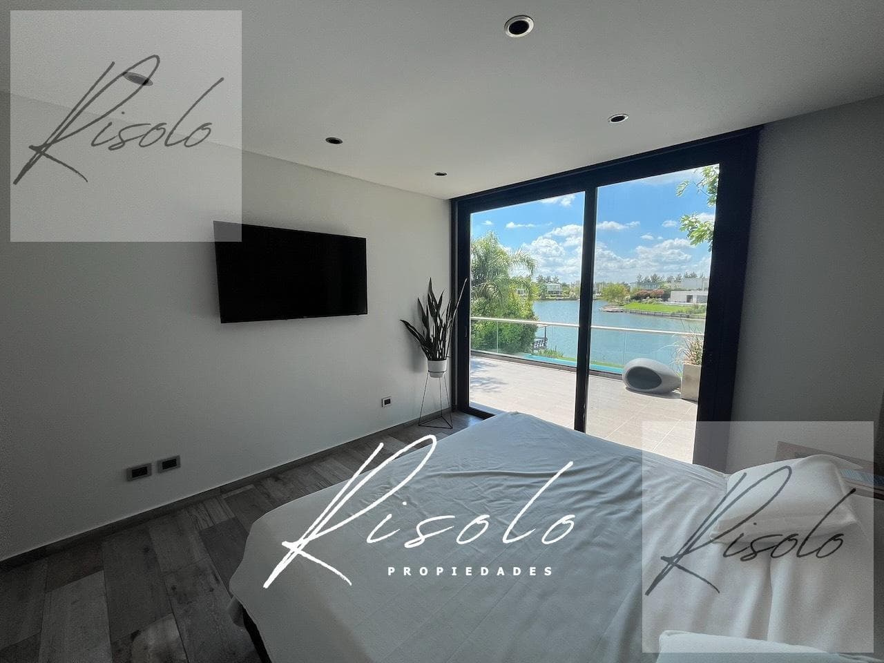 House in San Matias, Laguna. Pool. Hot tub. 3 bedrooms, home office, Escobar gated community