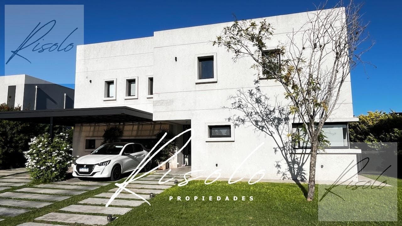 House for Sale. Laguna. 4 bedrooms. Pool. Kitchen. Grill, Gated Community, Escobar