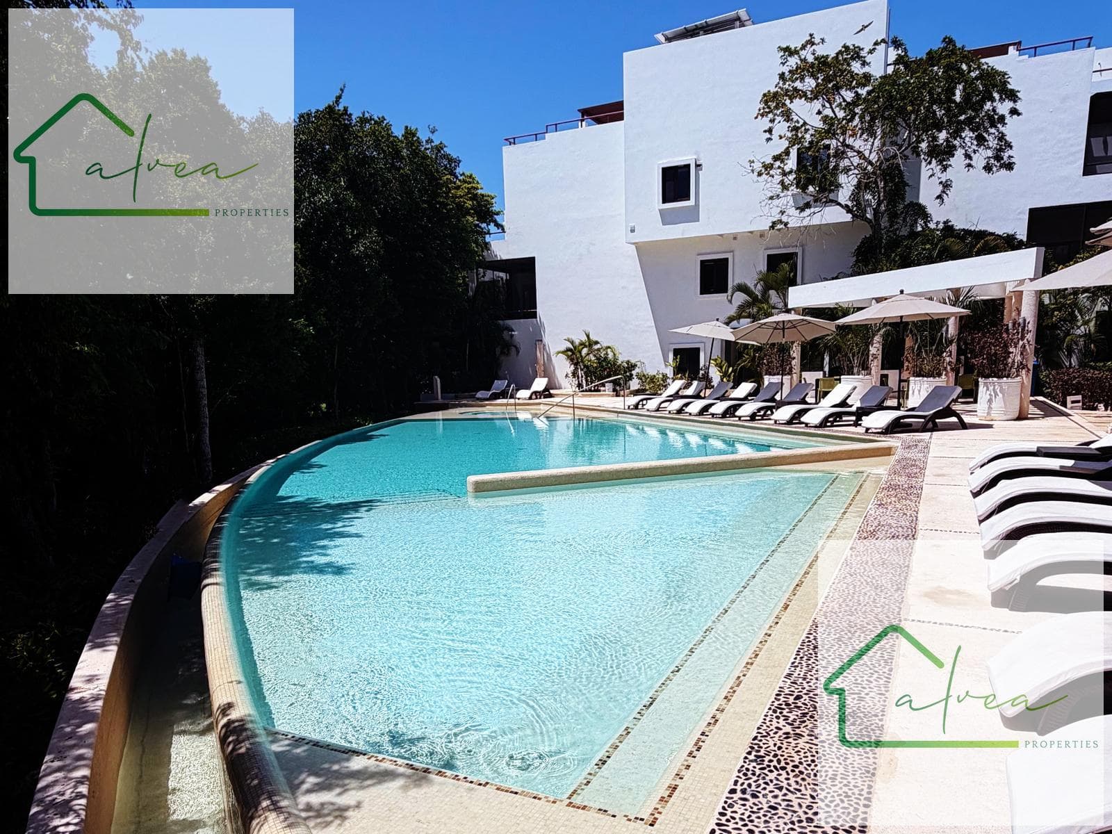Furnished apartment for sale with access to golf and wellness facilities in Akumal