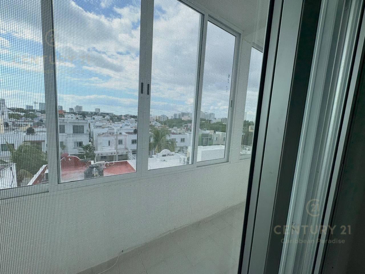 Apartment for Sale with Double-Height Ceilings in Bahía Azul C4130