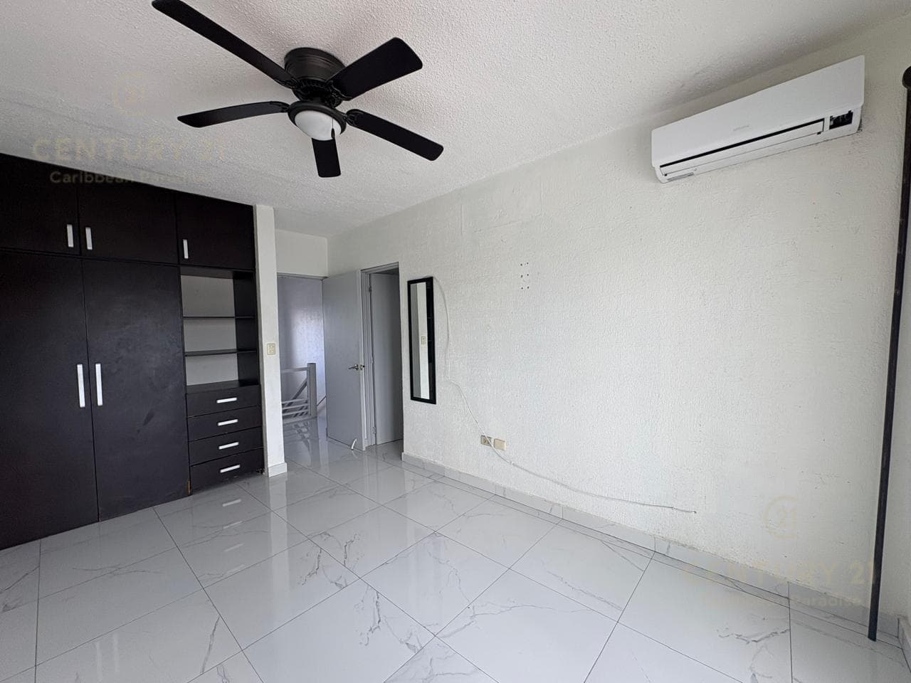 Apartment for Sale with Double-Height Ceilings in Bahía Azul C4130