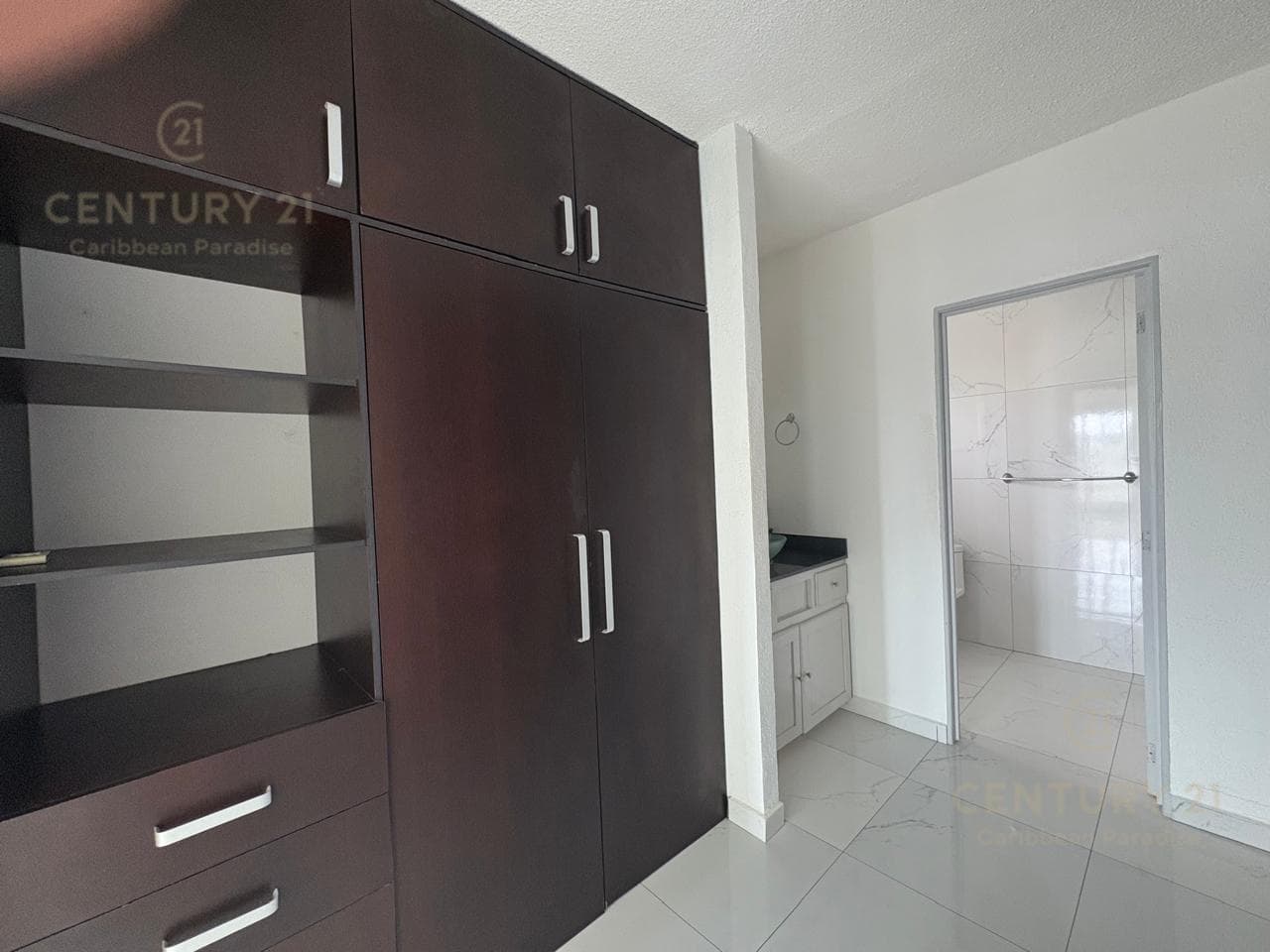 Apartment for Sale with Double-Height Ceilings in Bahía Azul C4130