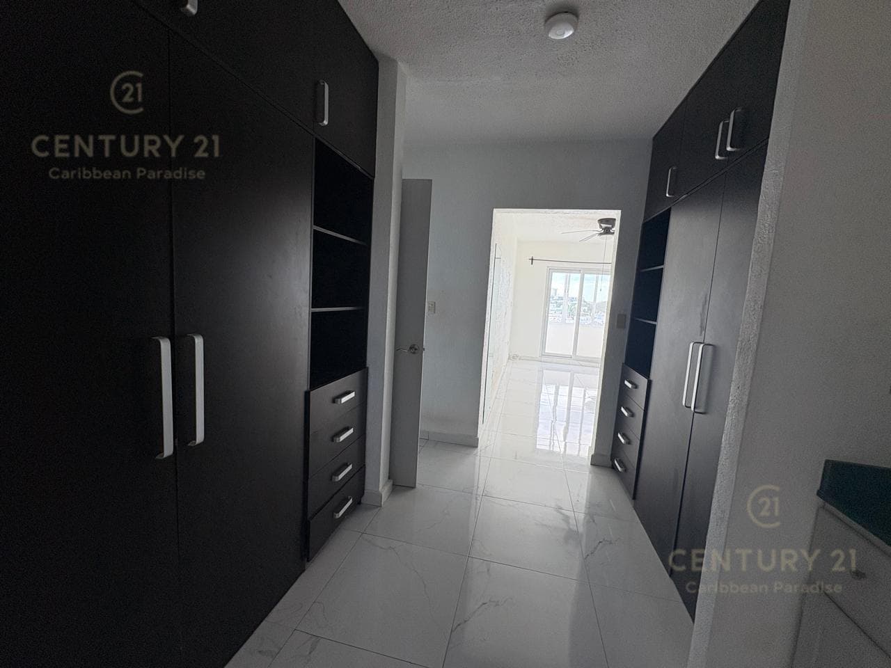 Apartment for Sale with Double-Height Ceilings in Bahía Azul C4130