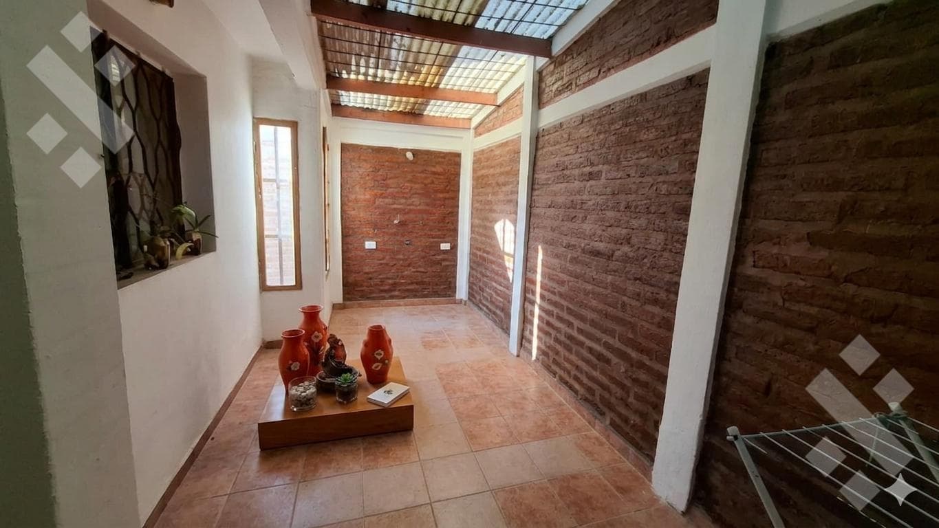 For Sale | 3-Bedroom House with Studio | Viña del Rio Neighborhood | Plottier