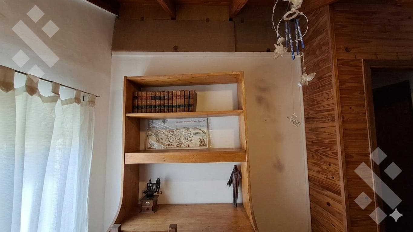 For Sale | 3-Bedroom House with Studio | Viña del Rio Neighborhood | Plottier