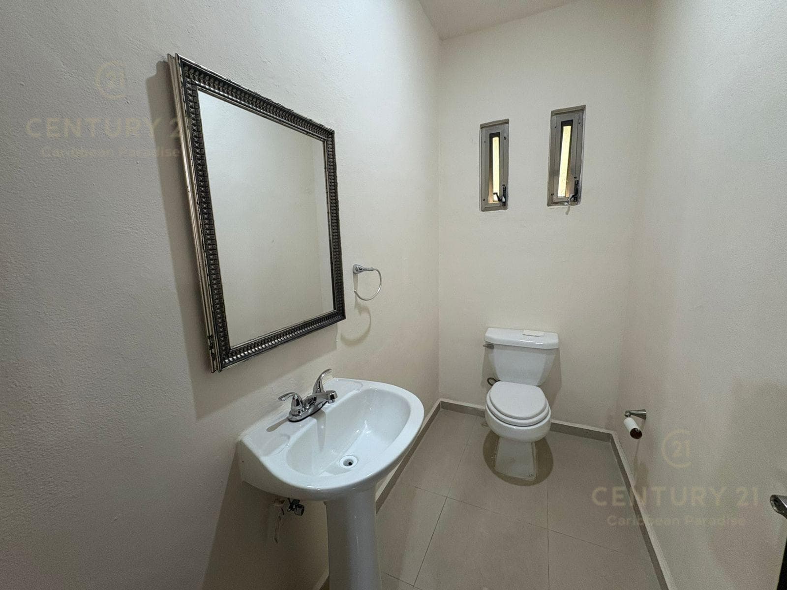 FURNISHED HOUSE FOR SALE IN BOSQUE REAL C4131