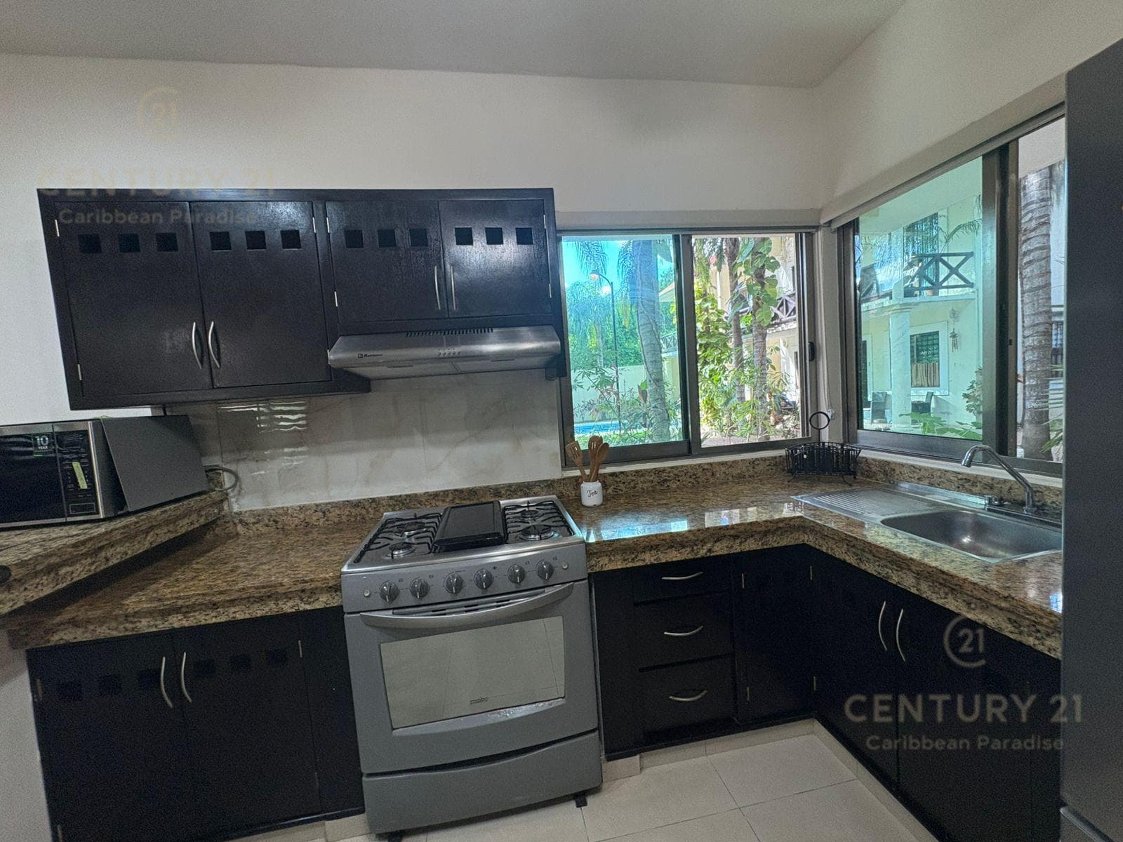 FURNISHED HOUSE FOR SALE IN BOSQUE REAL C4131