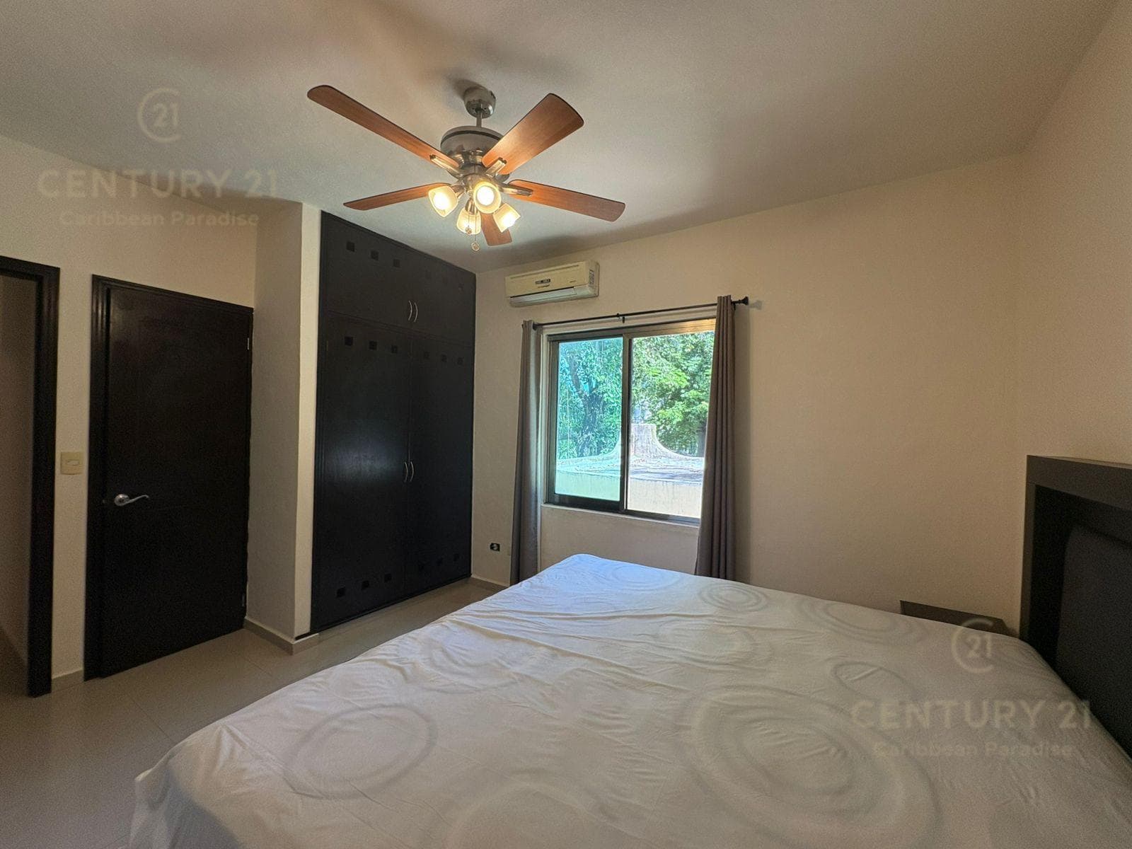 FURNISHED HOUSE FOR SALE IN BOSQUE REAL C4131